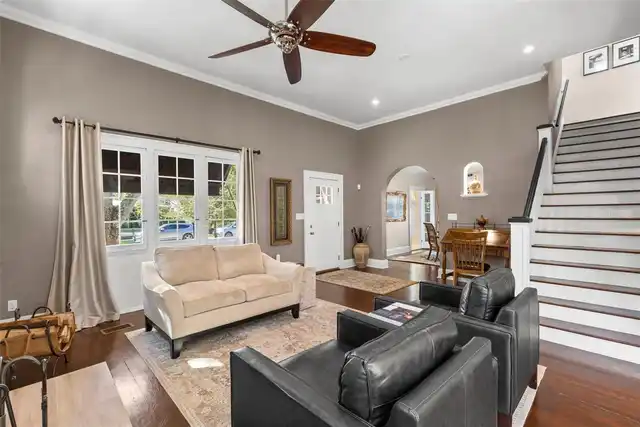 Listing Photo 10