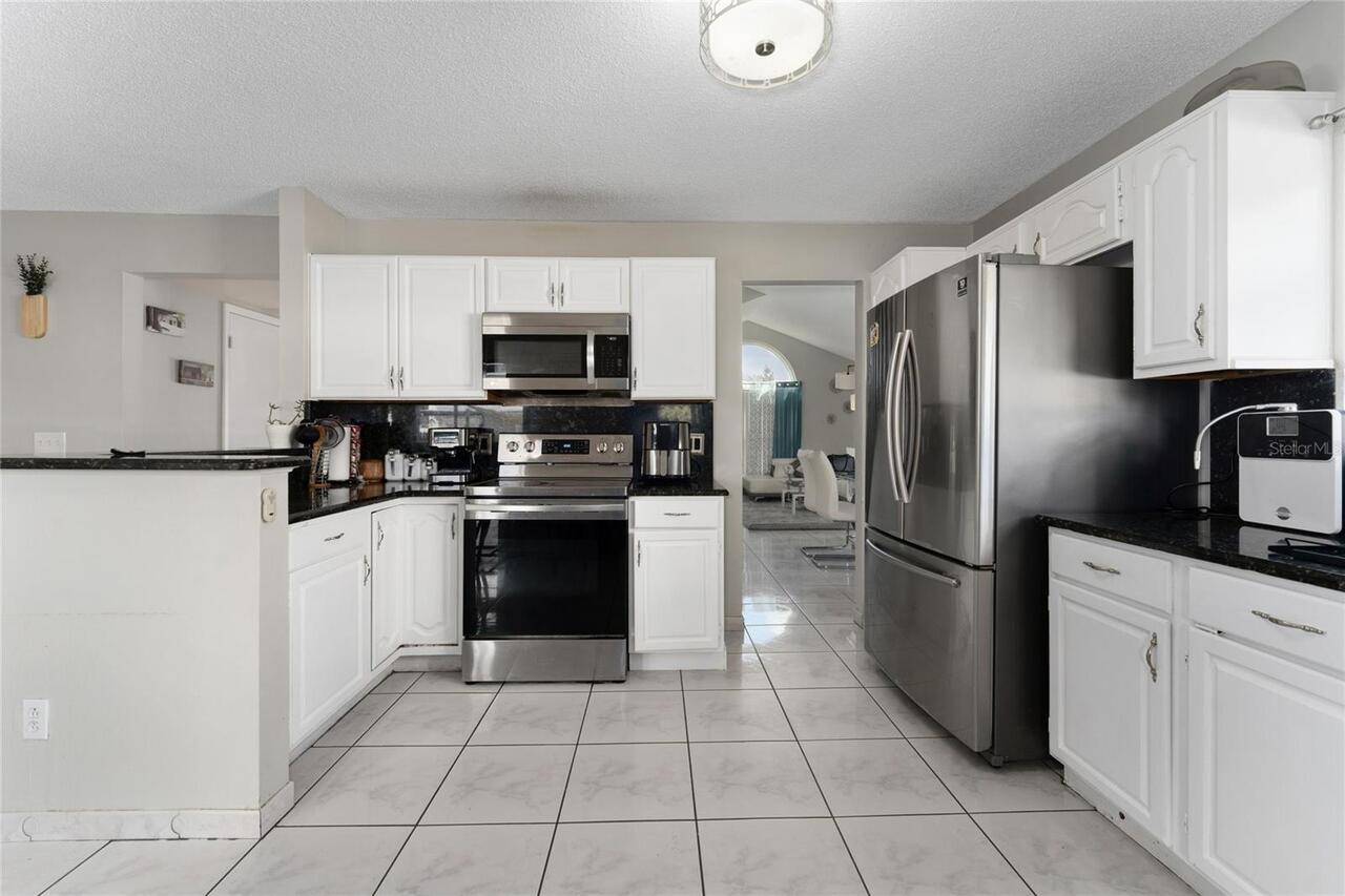 Listing Photo 12