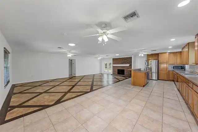 Listing Photo 13