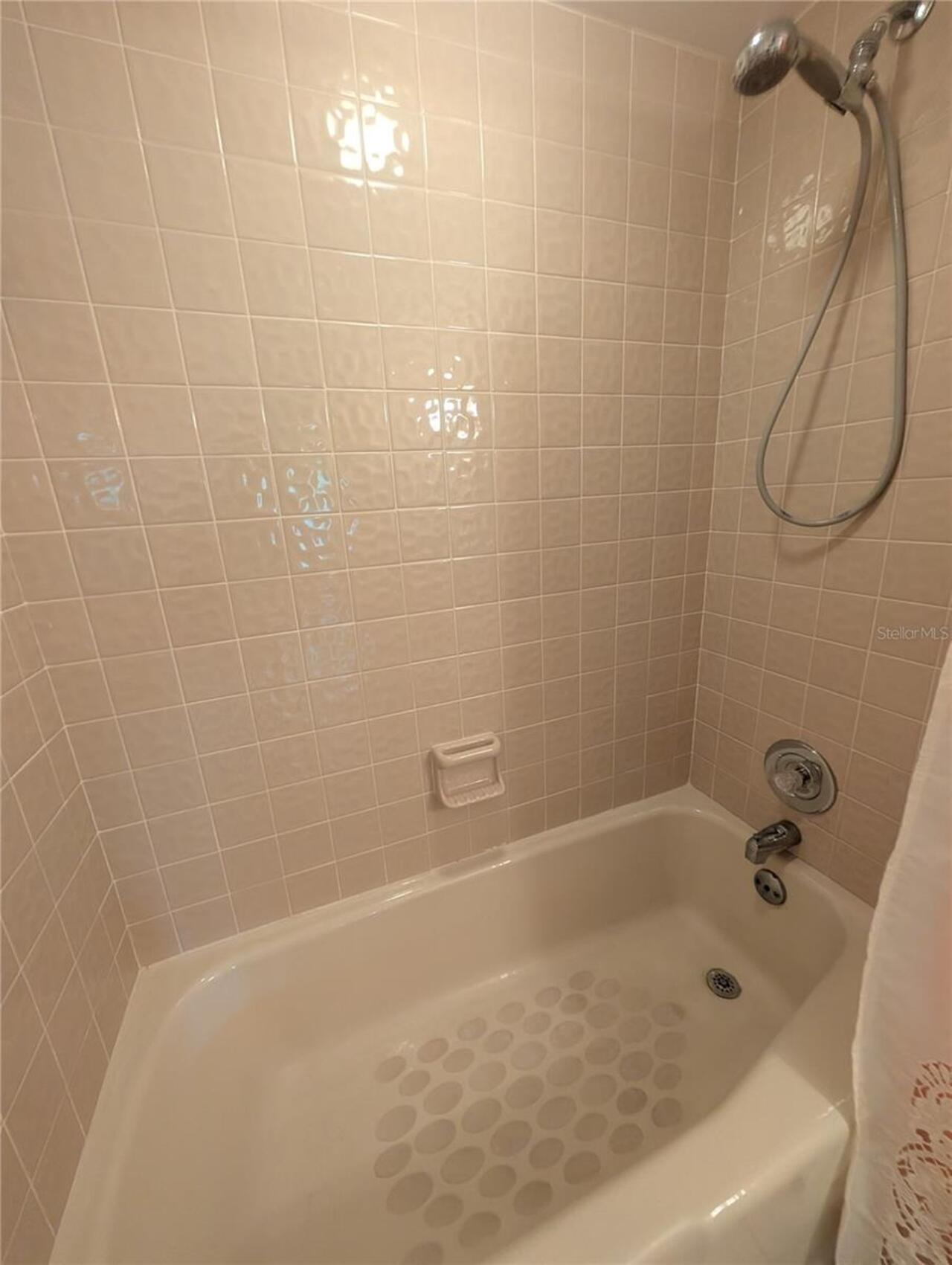 Listing Photo 15