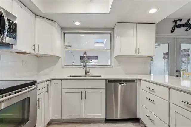 Listing Photo 11