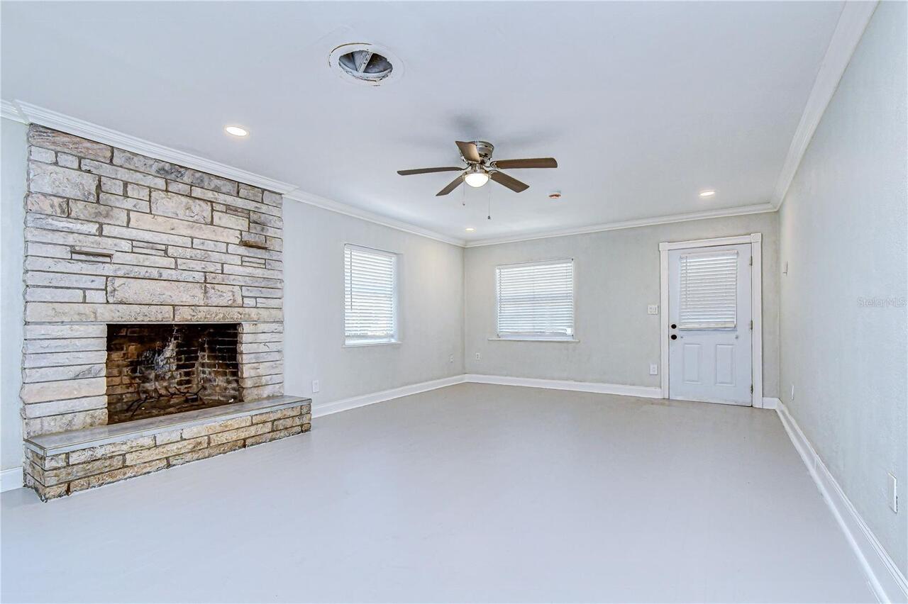 Listing Photo 14