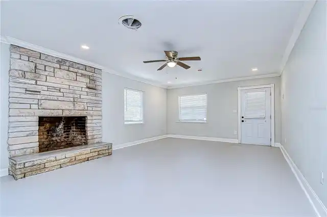 Listing Photo 14