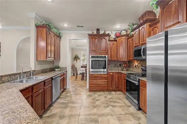 Listing Photo 18