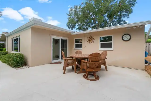 Listing Photo 8