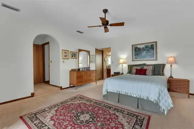 Listing Photo 22