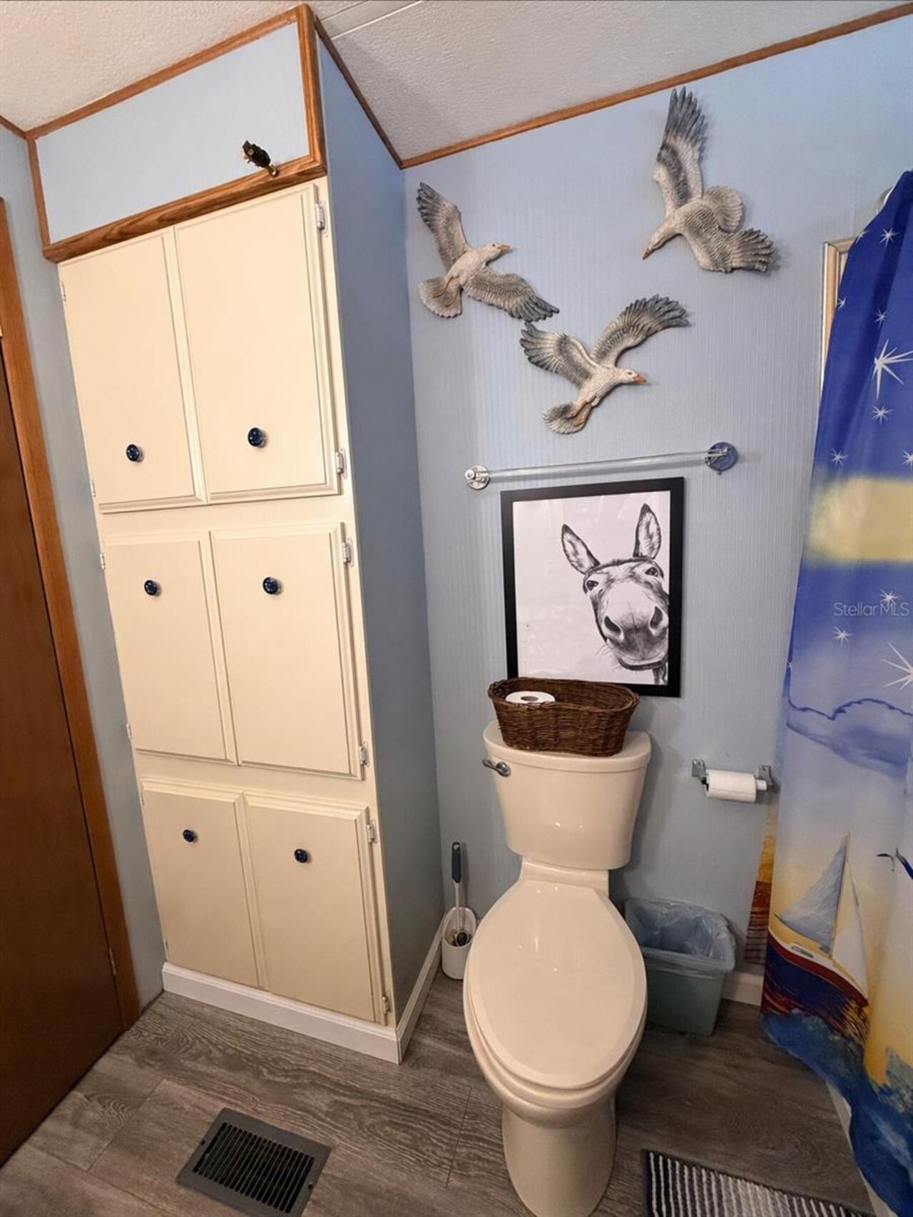 Listing Photo 11