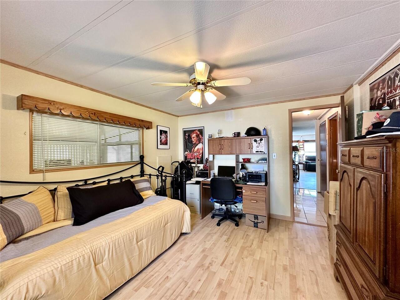 Listing Photo 16