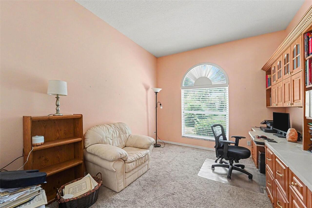 Listing Photo 12