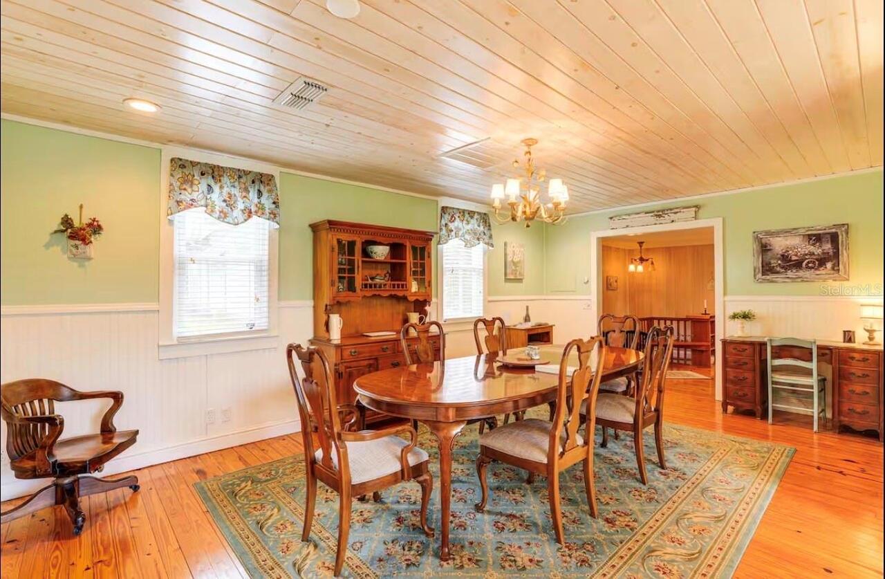 Listing Photo 11
