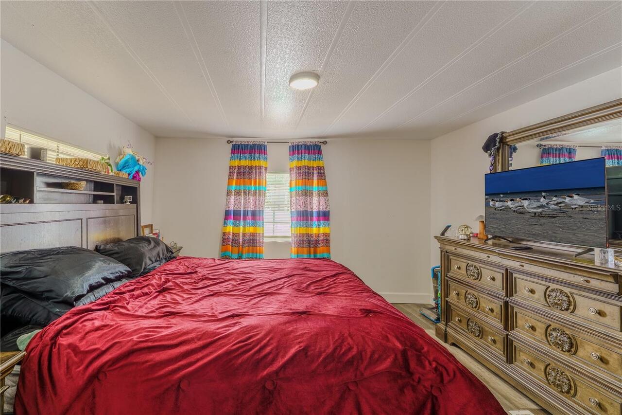 Listing Photo 9