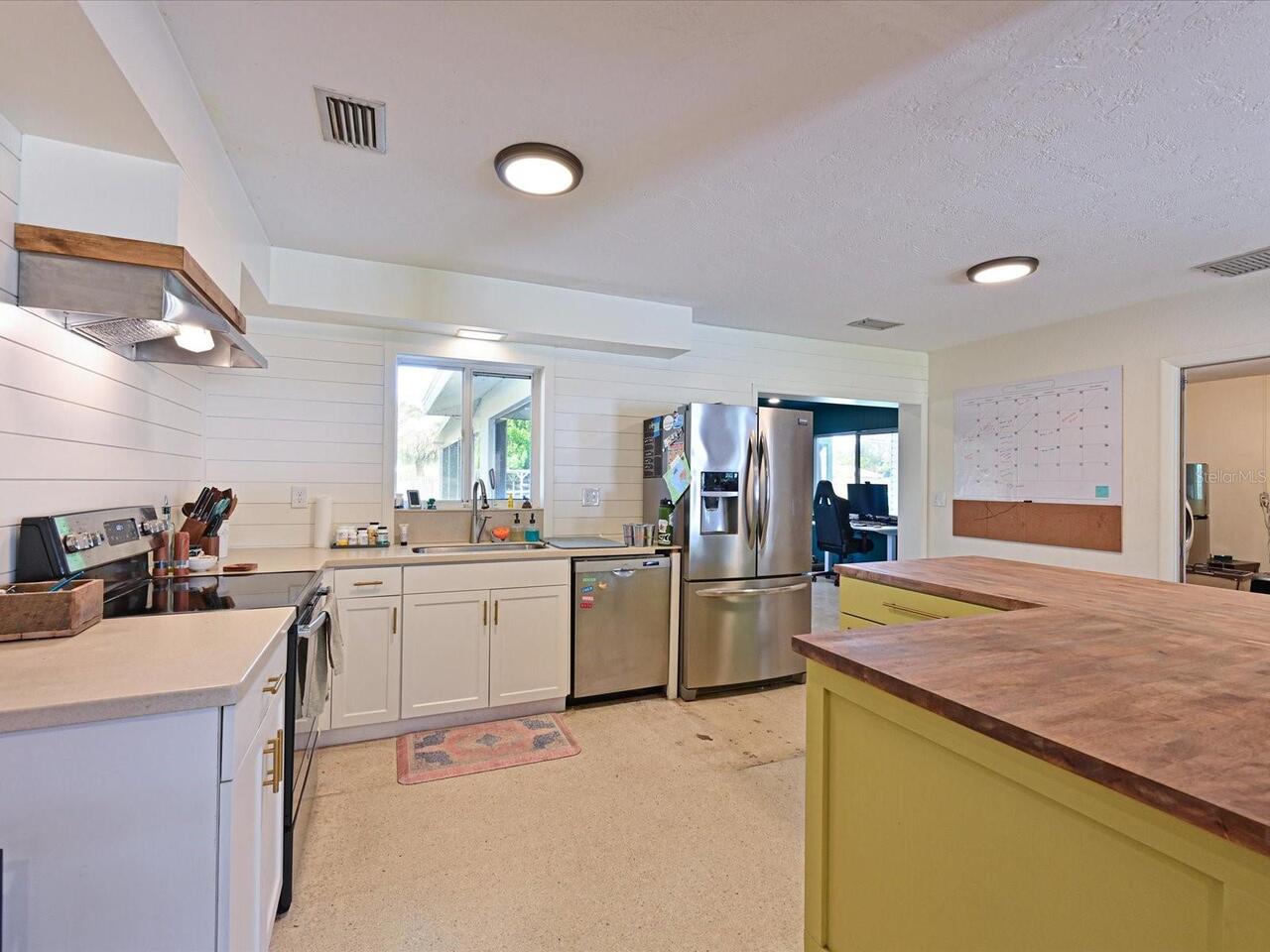 Listing Photo 6