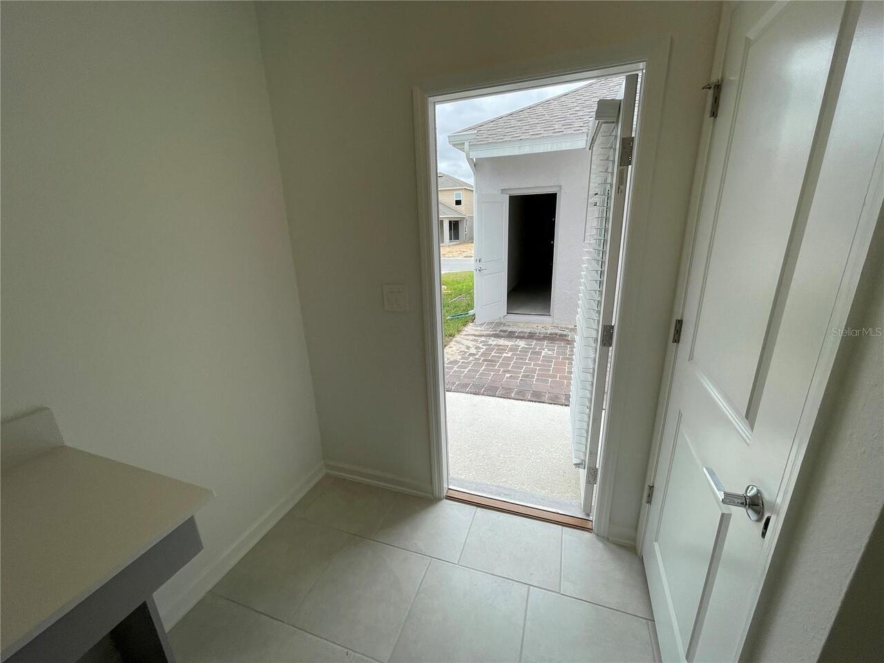 Listing Photo 8