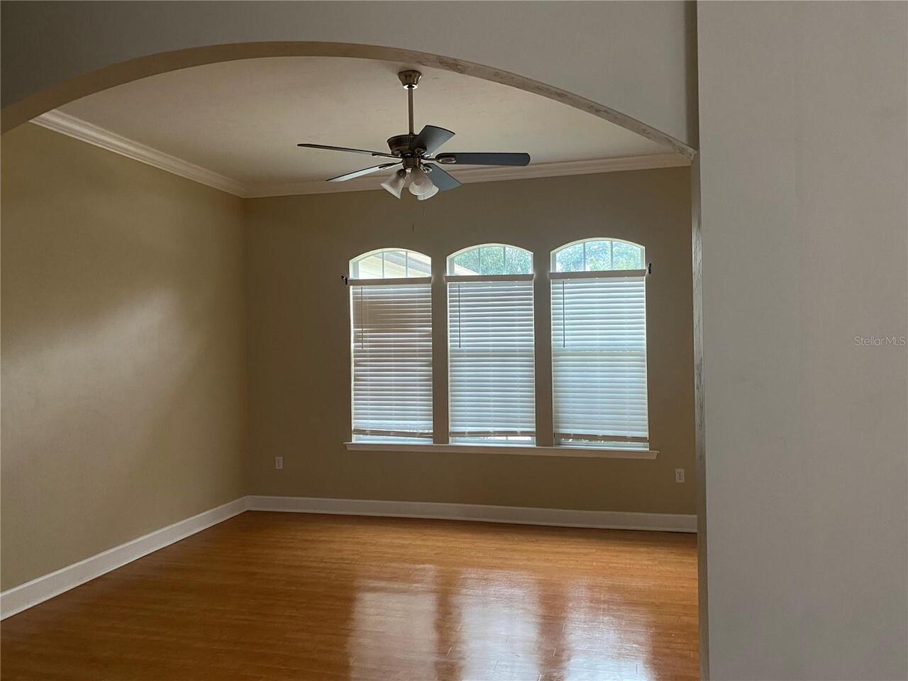 Listing Photo 9