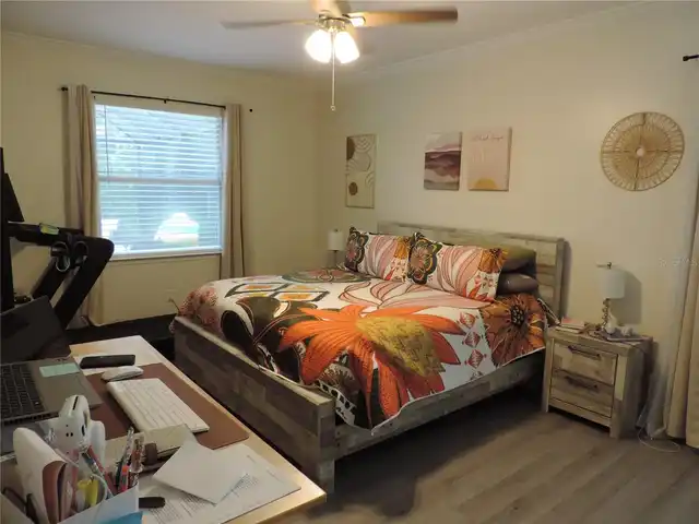 Listing Photo 11