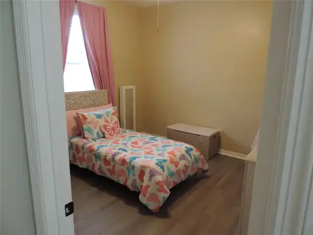Listing Photo 16