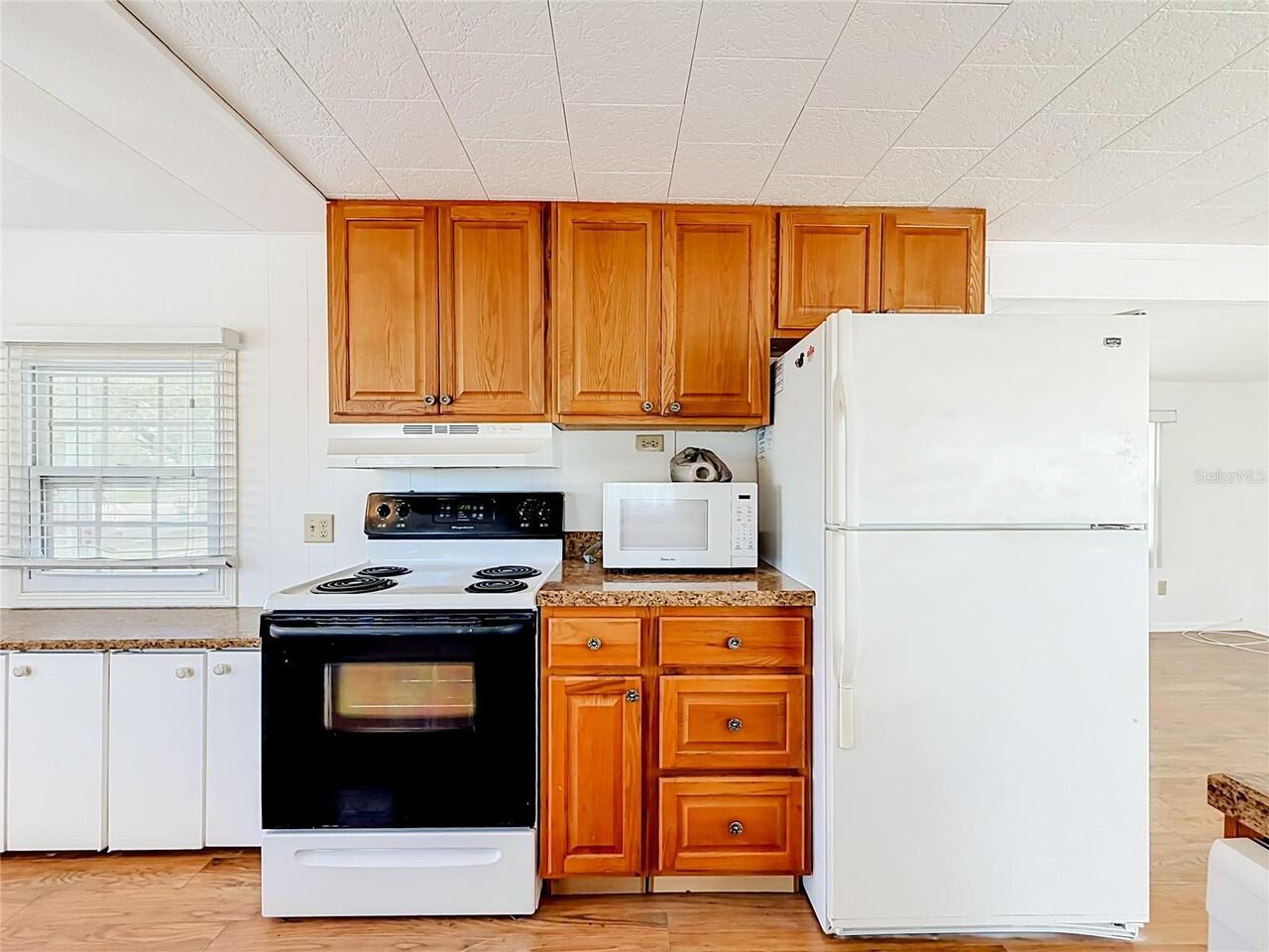 Listing Photo 11