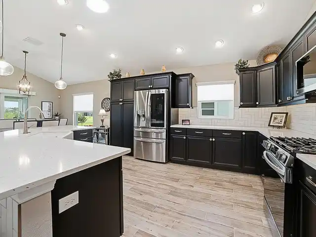 Listing Photo 7