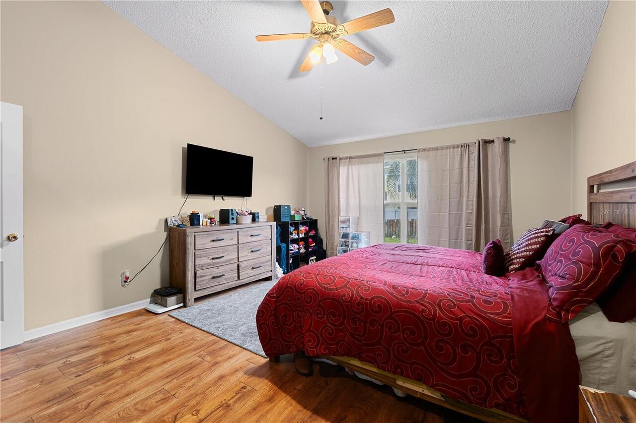 Listing Photo 17