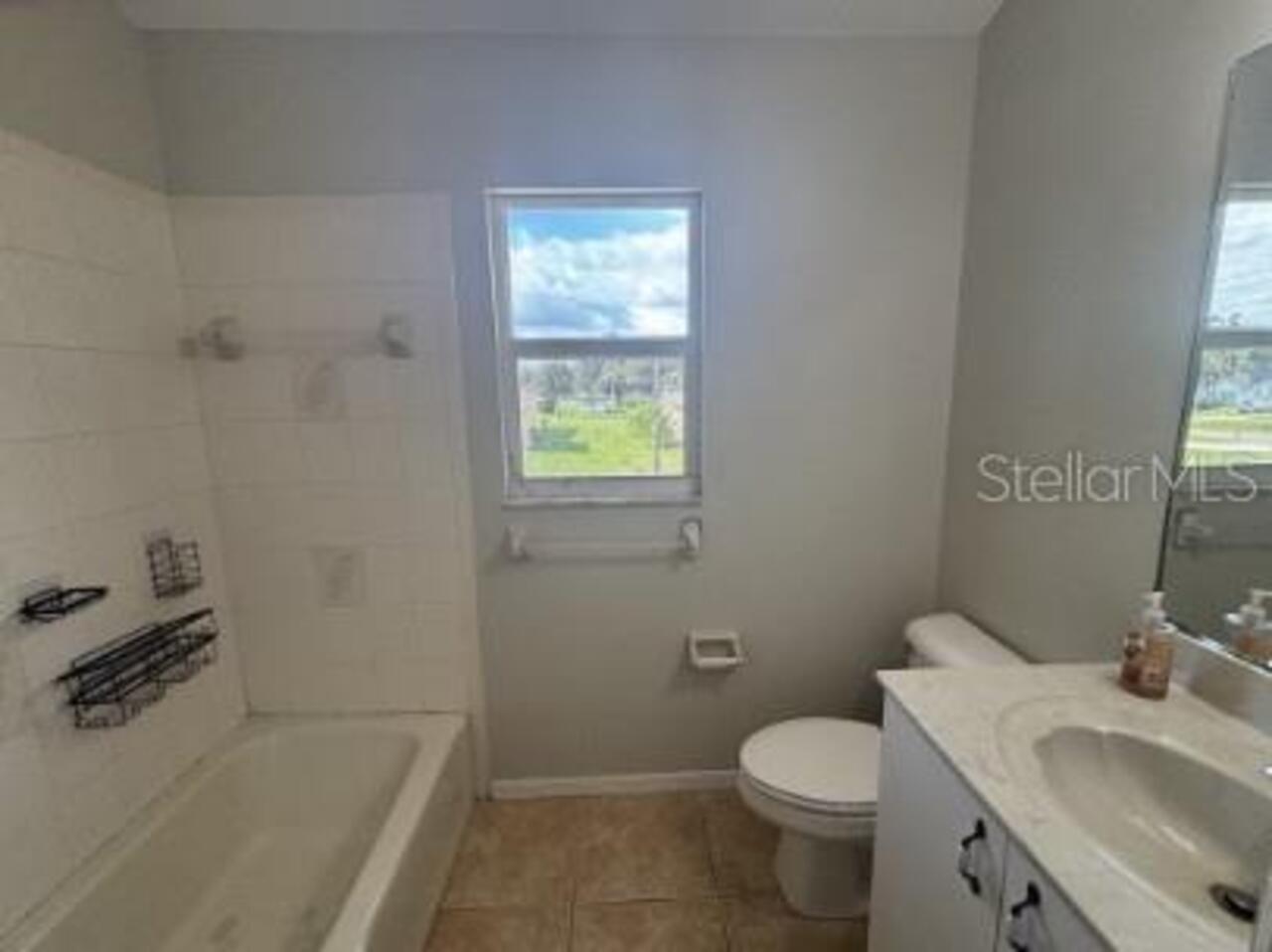 Listing Photo 12