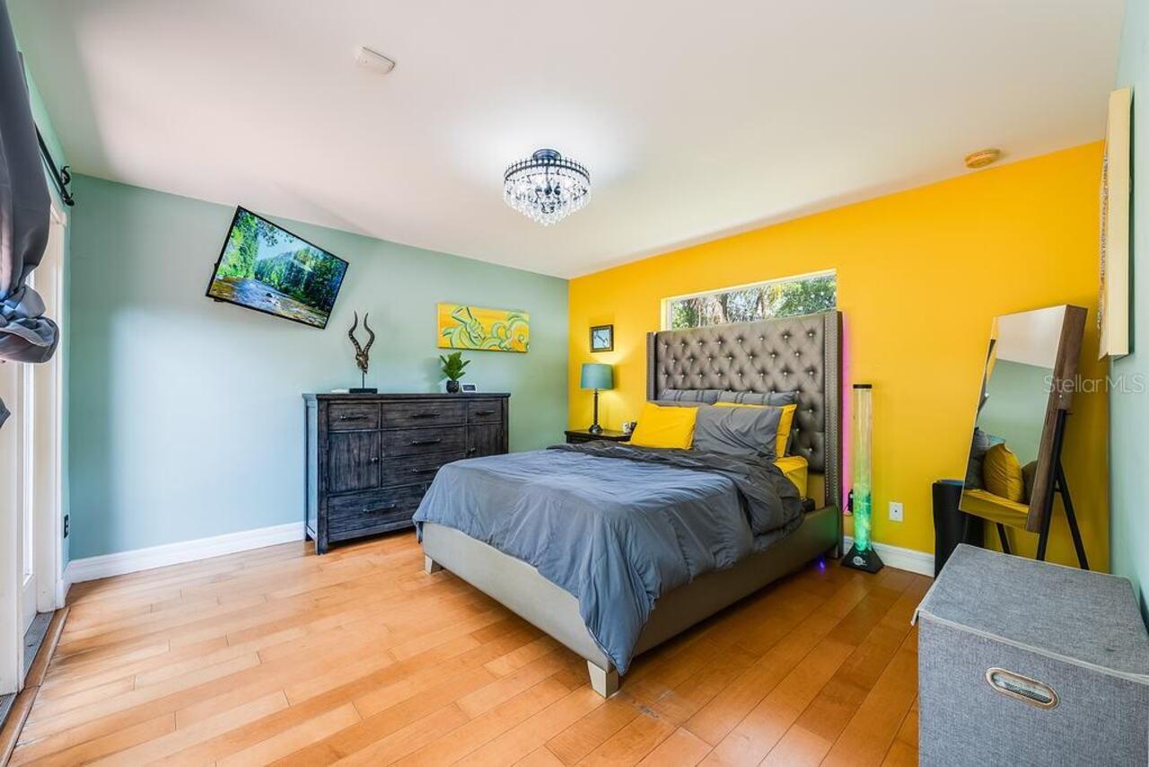 Listing Photo 8