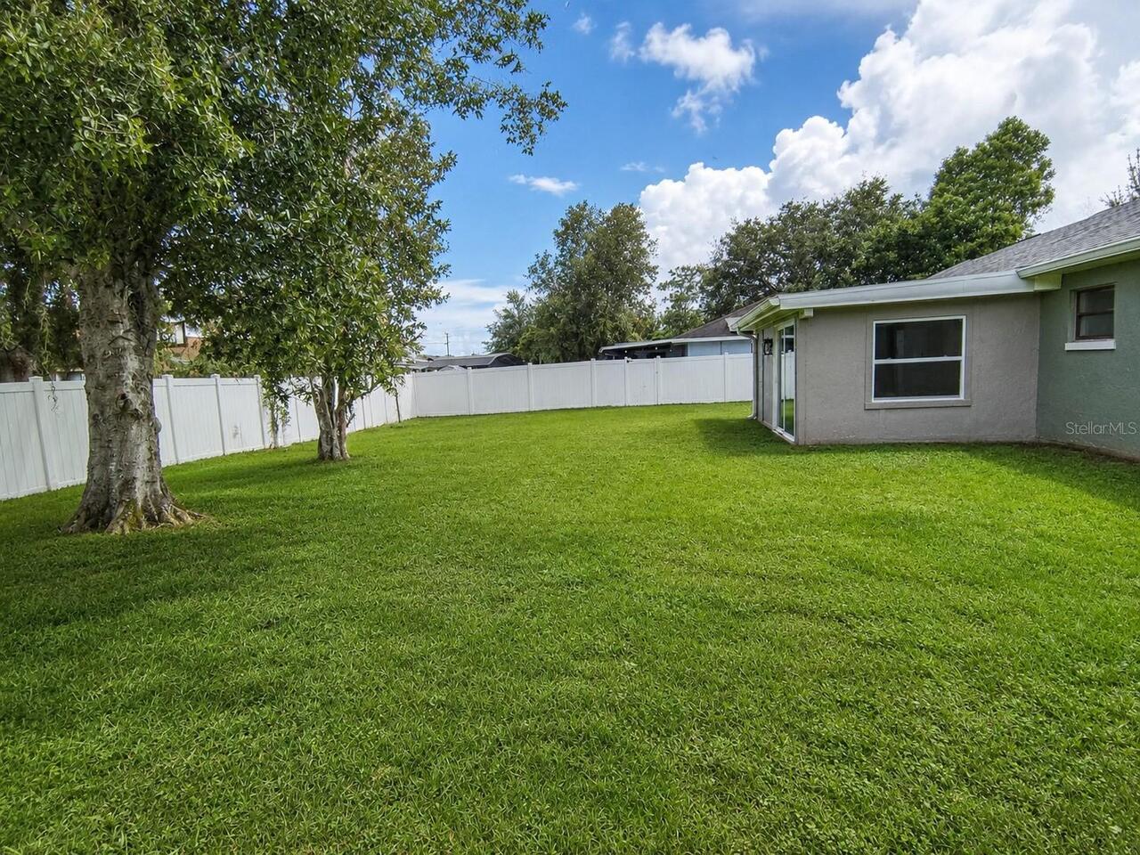 Listing Photo 8