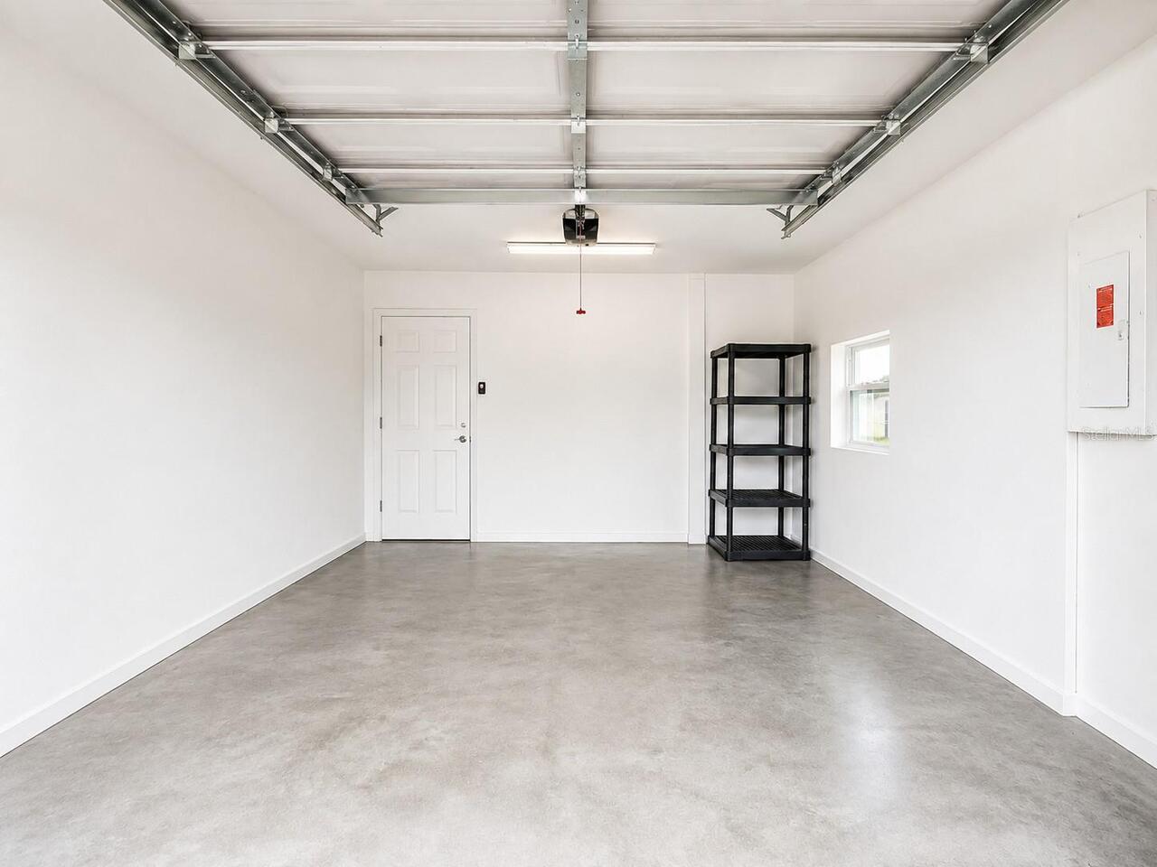 Listing Photo 9