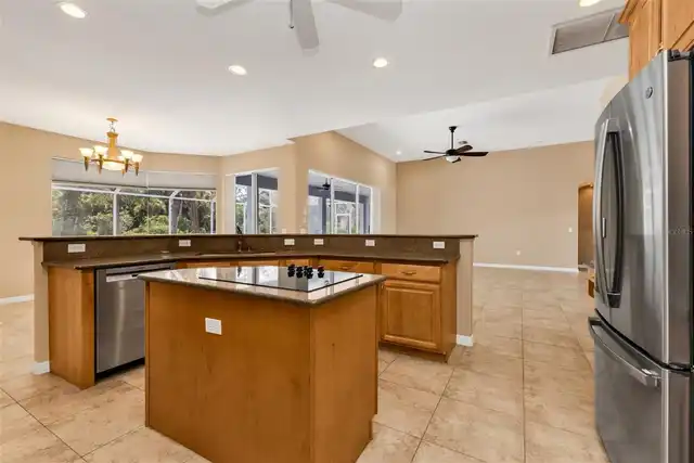 Listing Photo 16