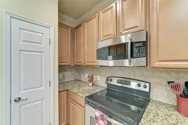 Listing Photo 21