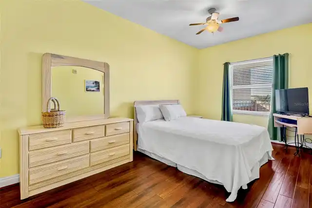 Listing Photo 25