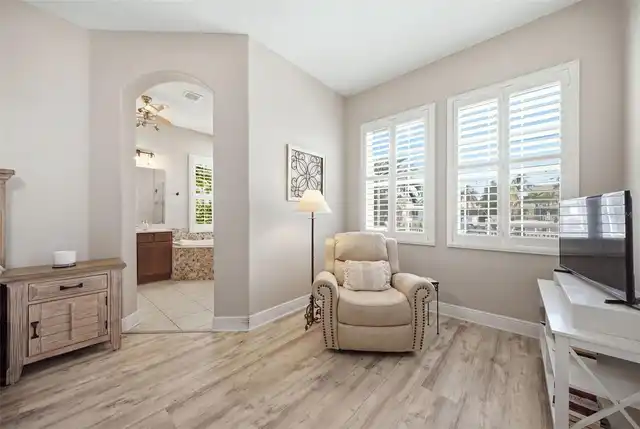 Listing Photo 43
