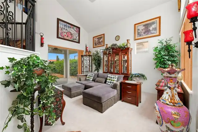 Listing Photo 12