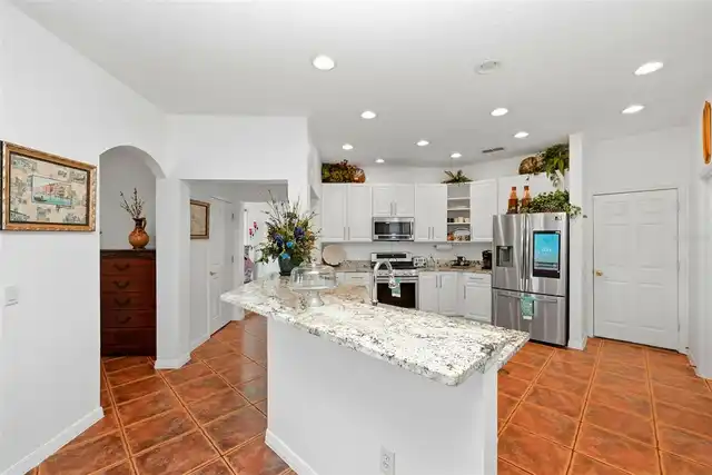 Listing Photo 16