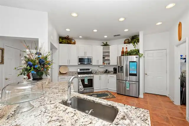 Listing Photo 18