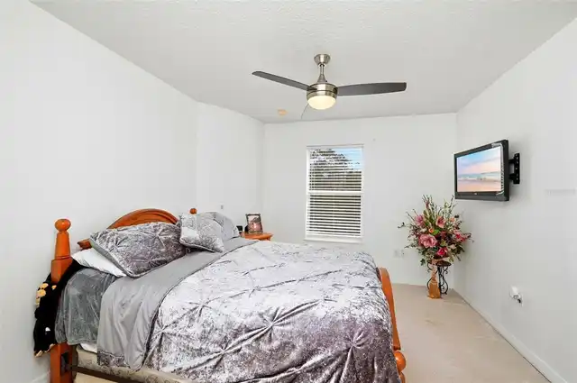 Listing Photo 38
