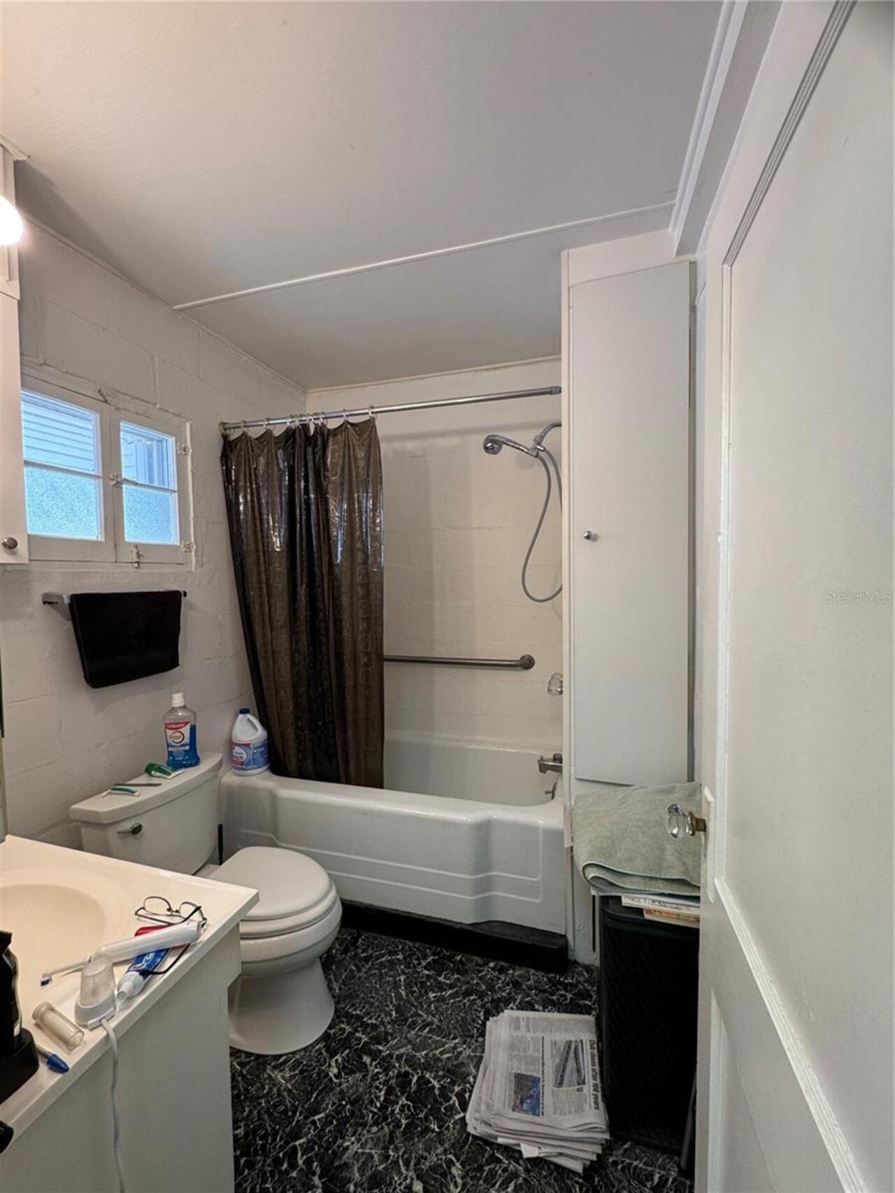 Listing Photo 11