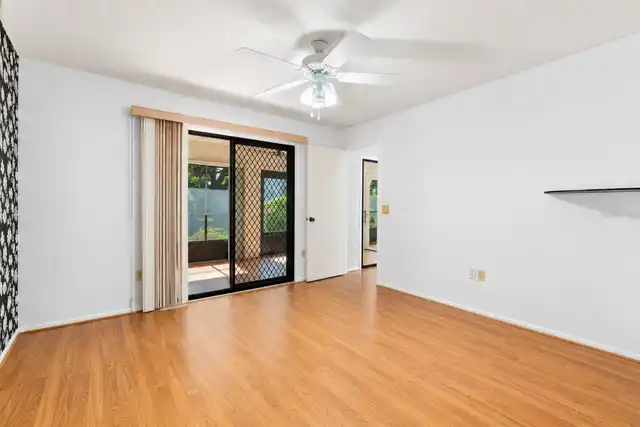 Listing Photo 14