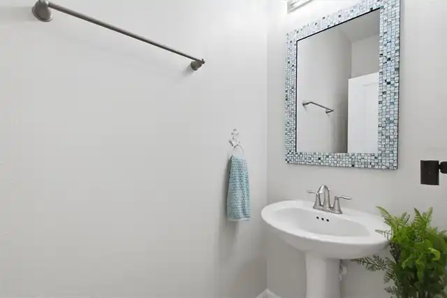 Listing Photo 10