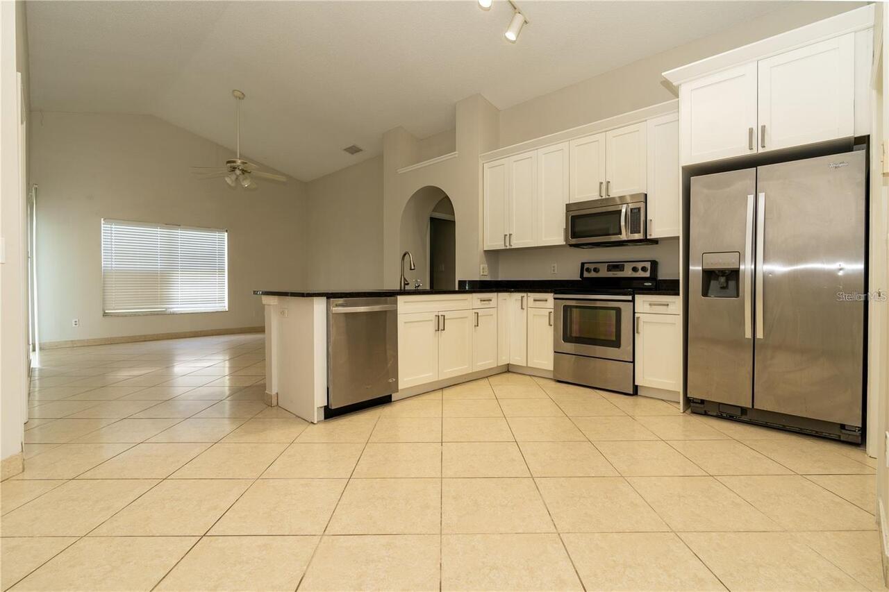 Listing Photo 16