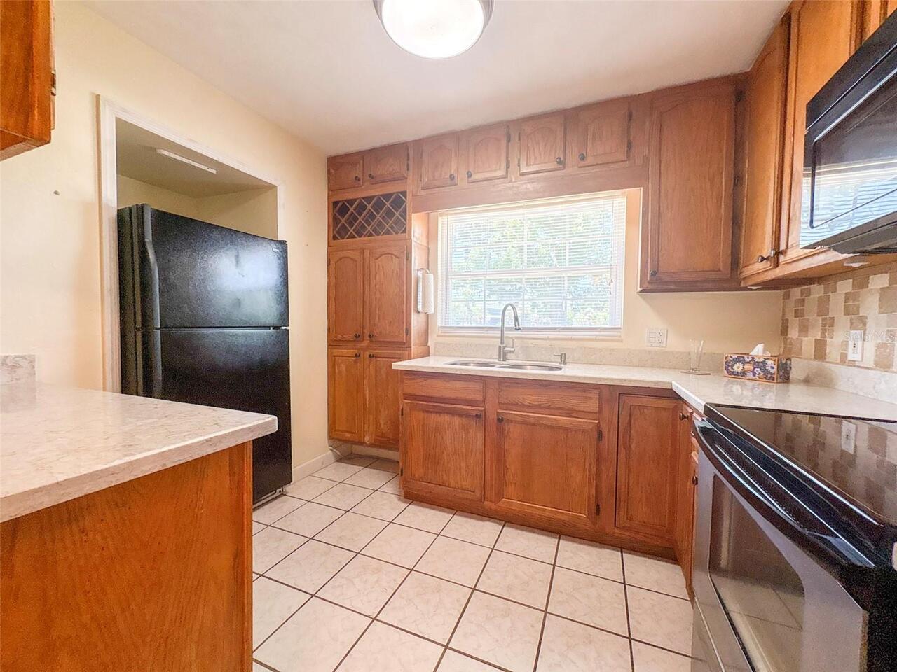 Listing Photo 14
