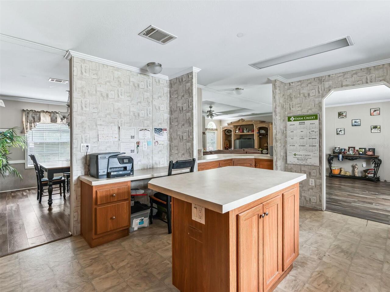 Listing Photo 9