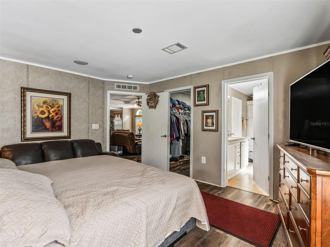Listing Photo 14