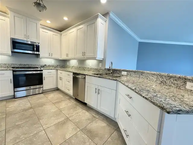 Listing Photo 7