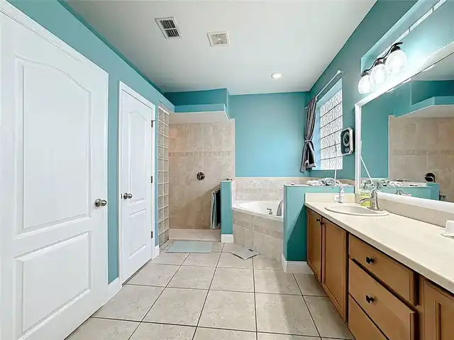Listing Photo 23