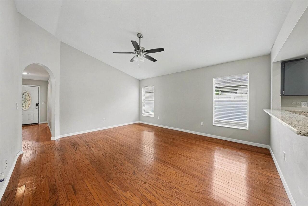 Listing Photo 8