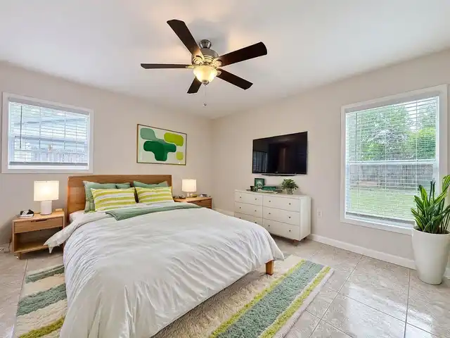 Listing Photo 9