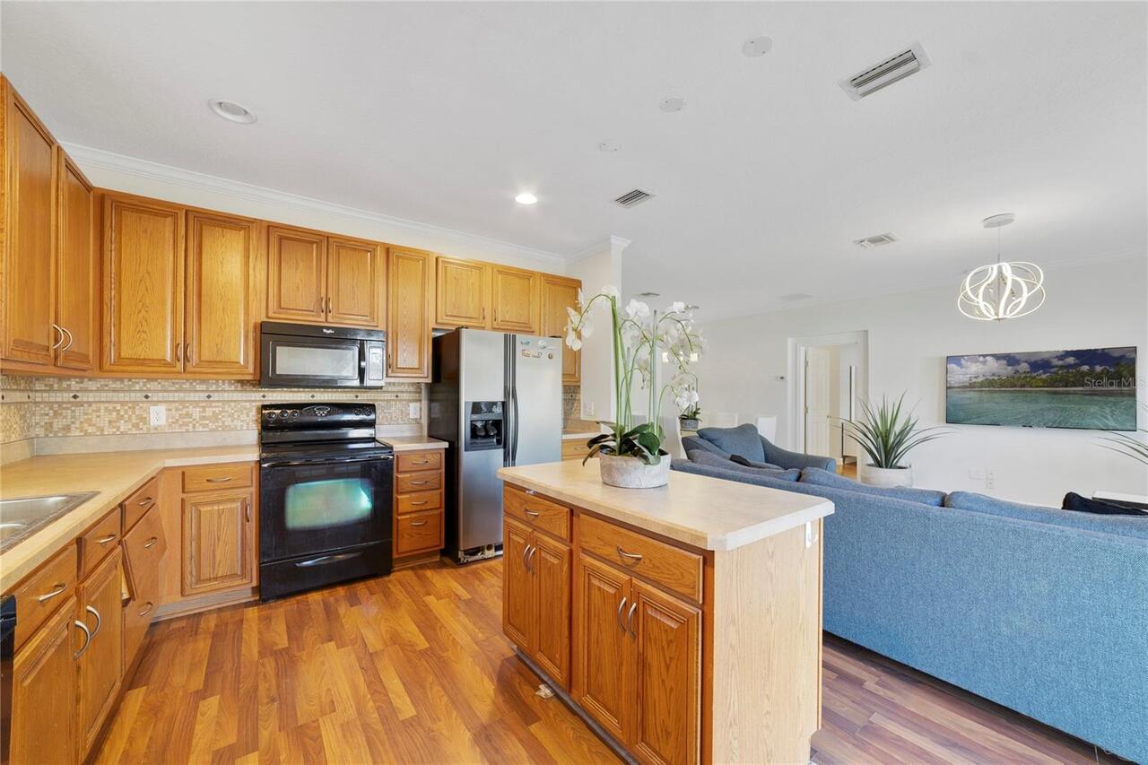 Listing Photo 8