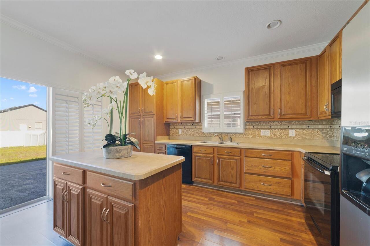Listing Photo 9