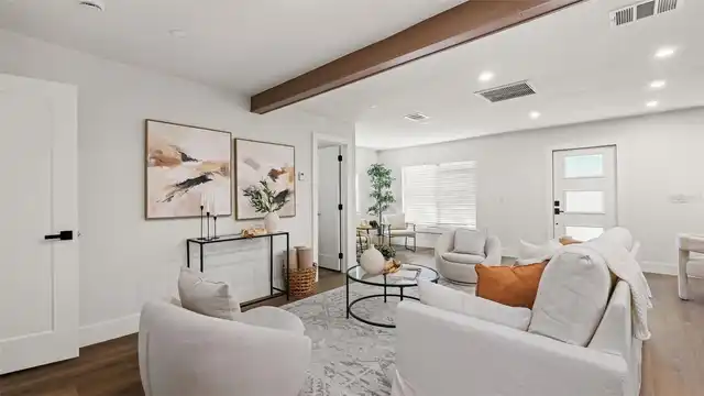 Listing Photo 6
