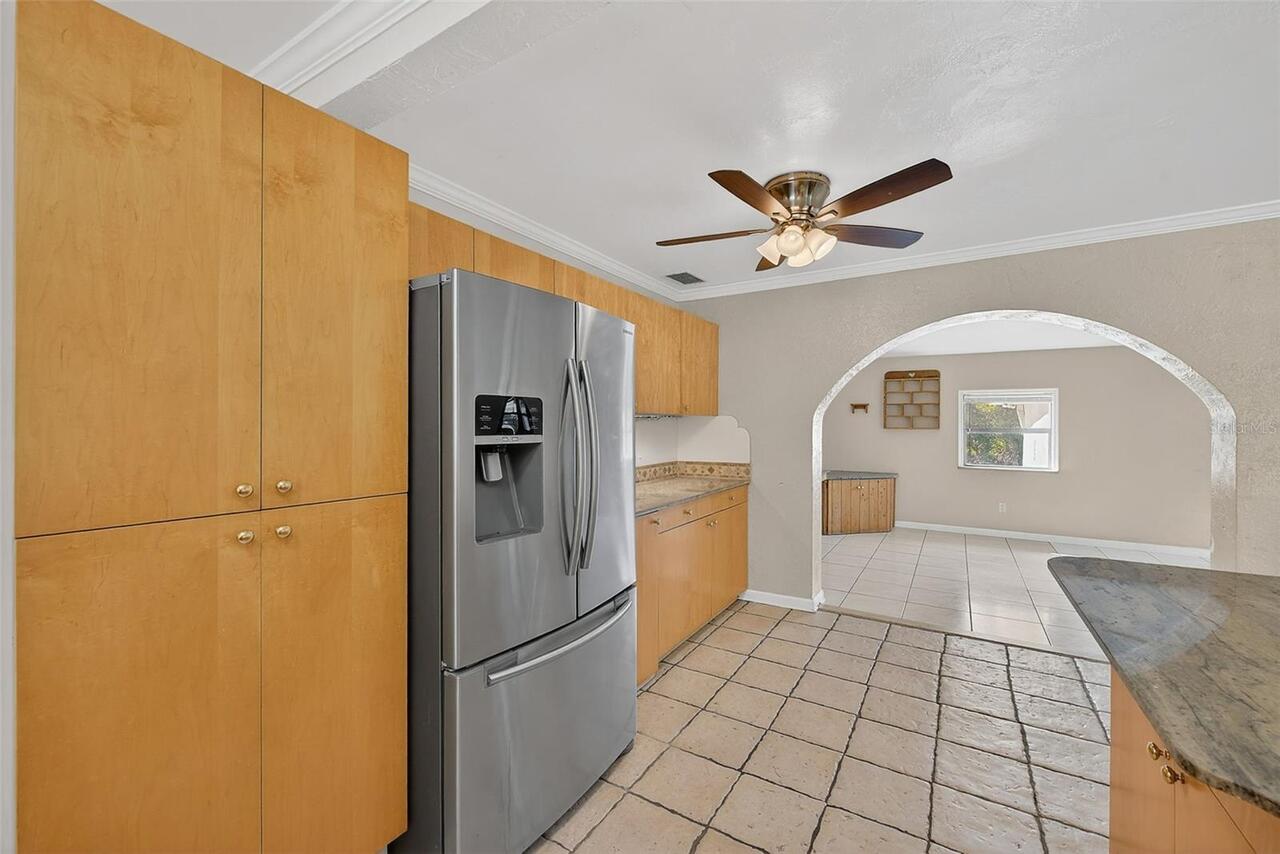 Listing Photo 11